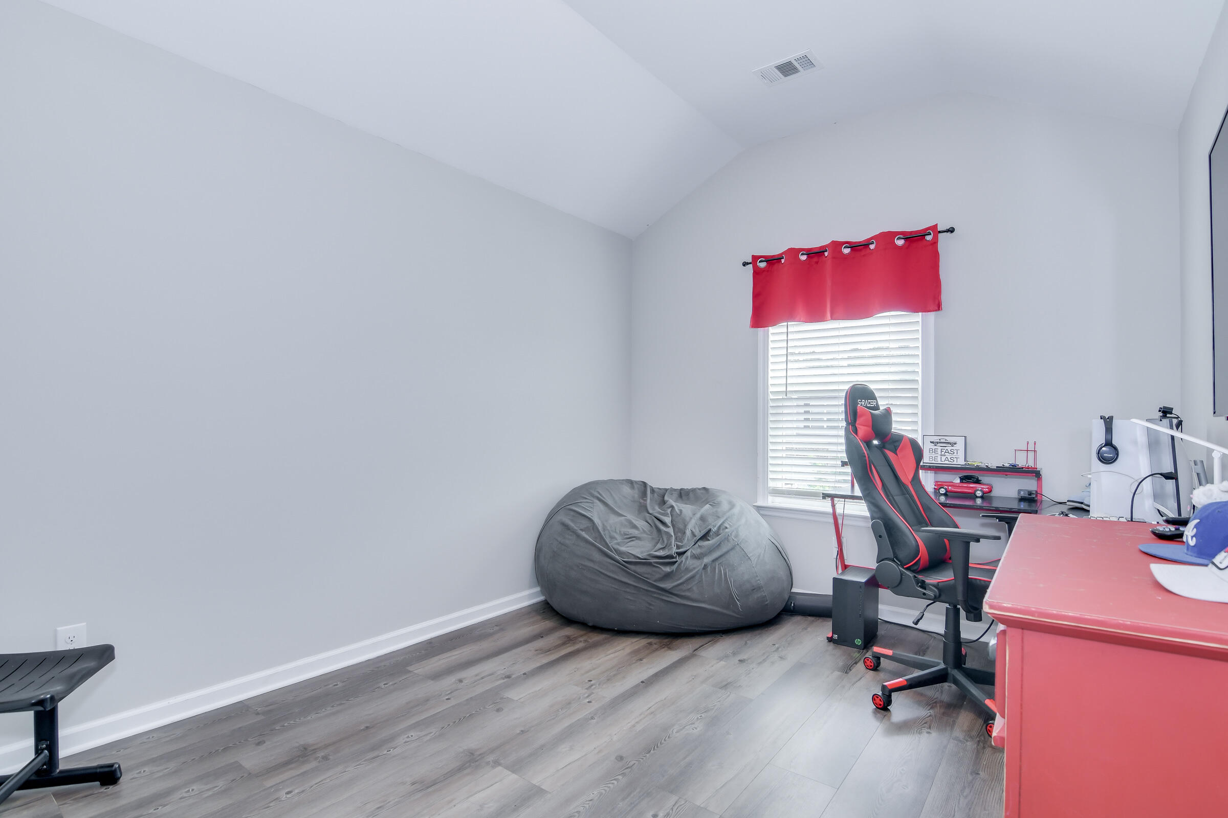 615 GARLAND Trail