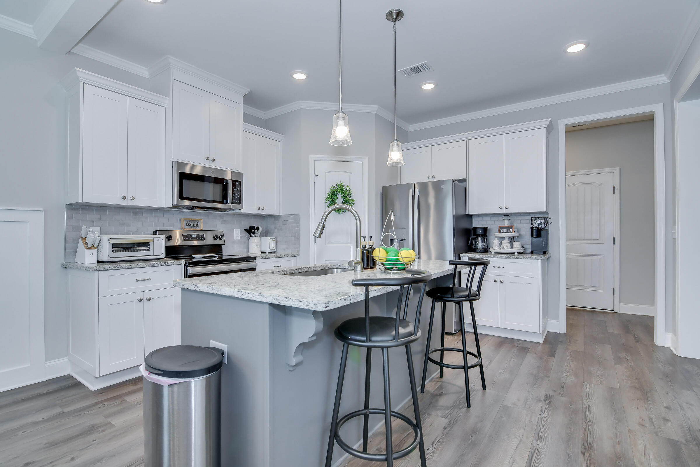 615 GARLAND Trail