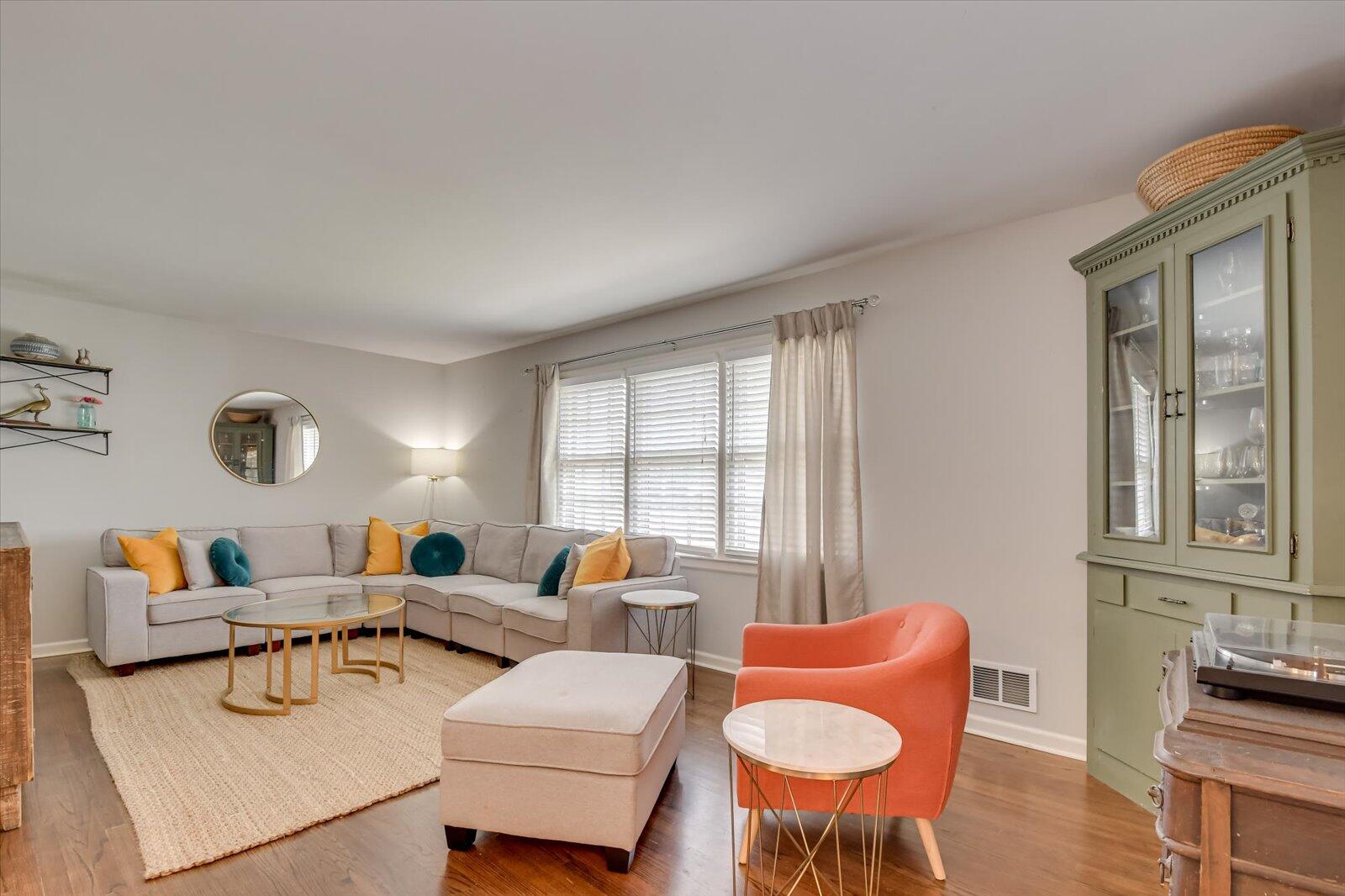 111 GARDNERS MILL Road