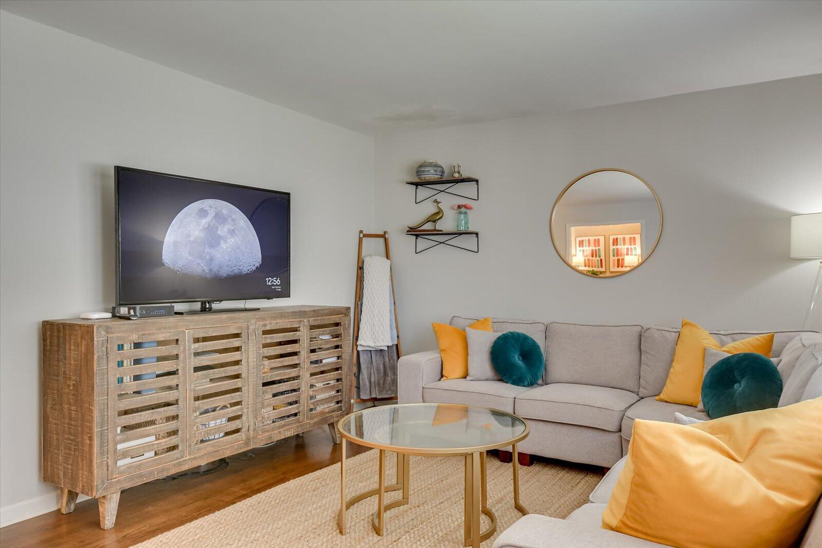 111 GARDNERS MILL Road