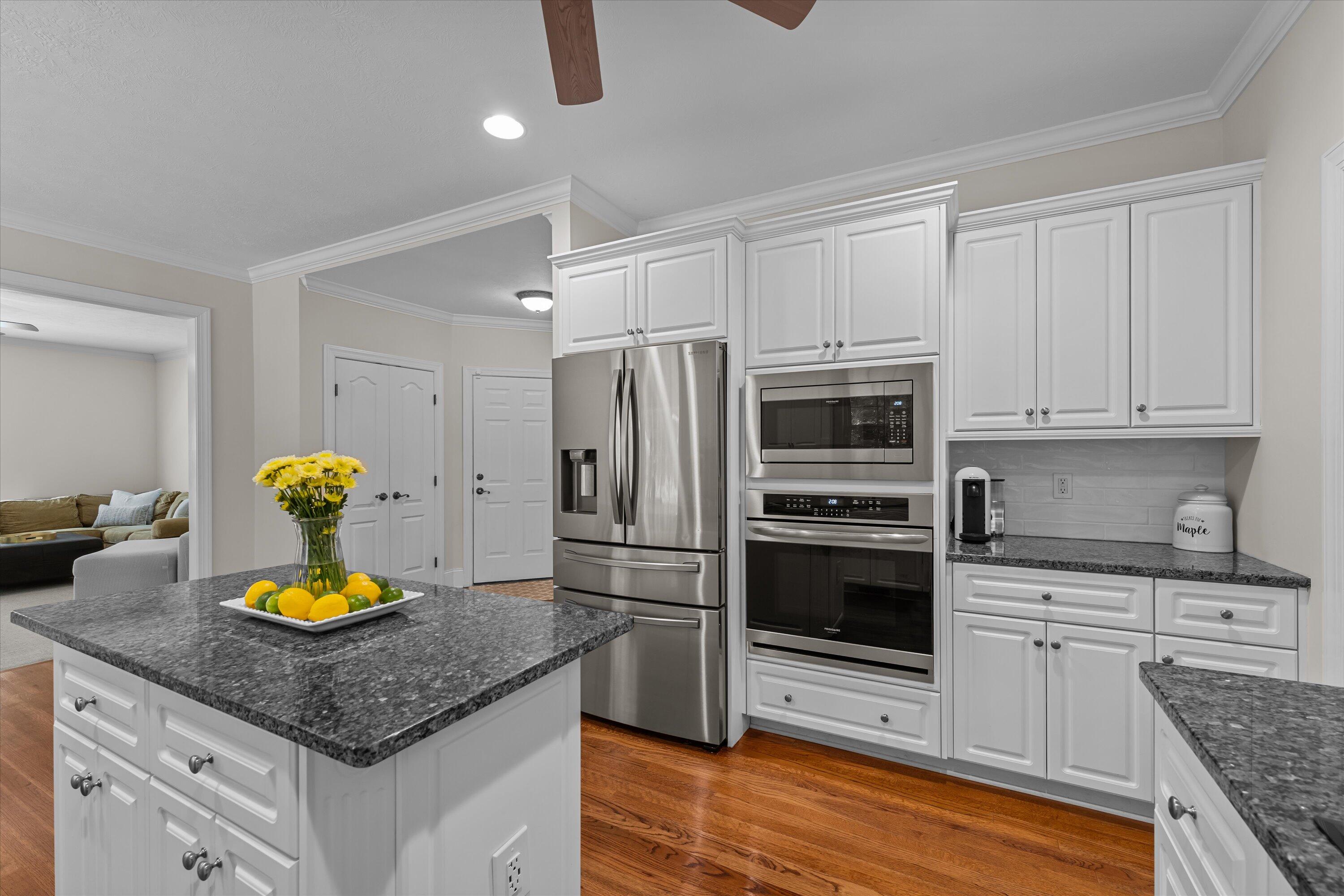 1245 HARDY POINTE Drive