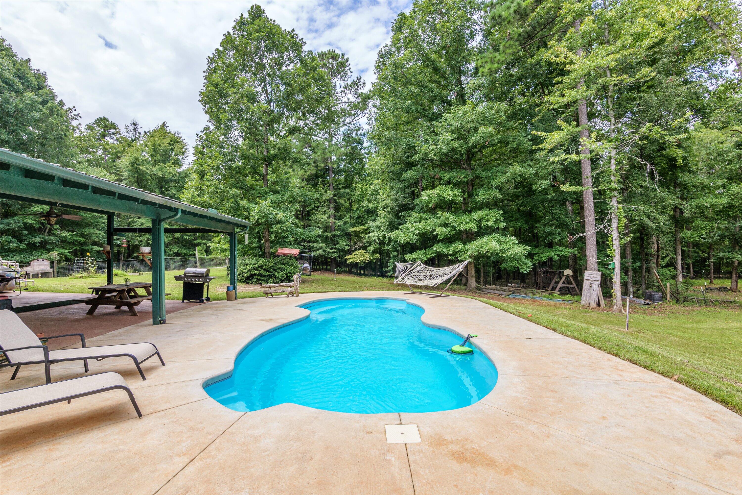 7601 WINFIELD HILLS Road