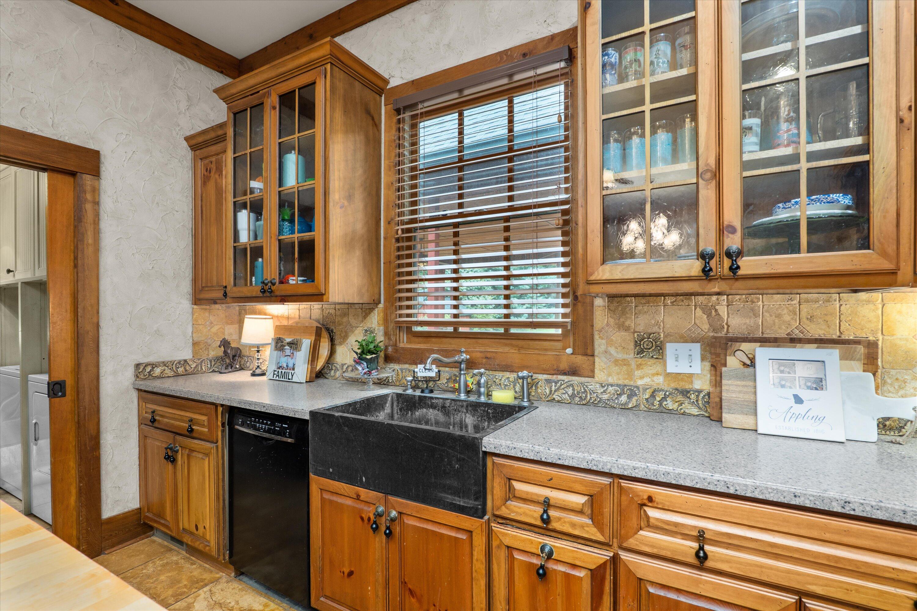 7601 WINFIELD HILLS Road