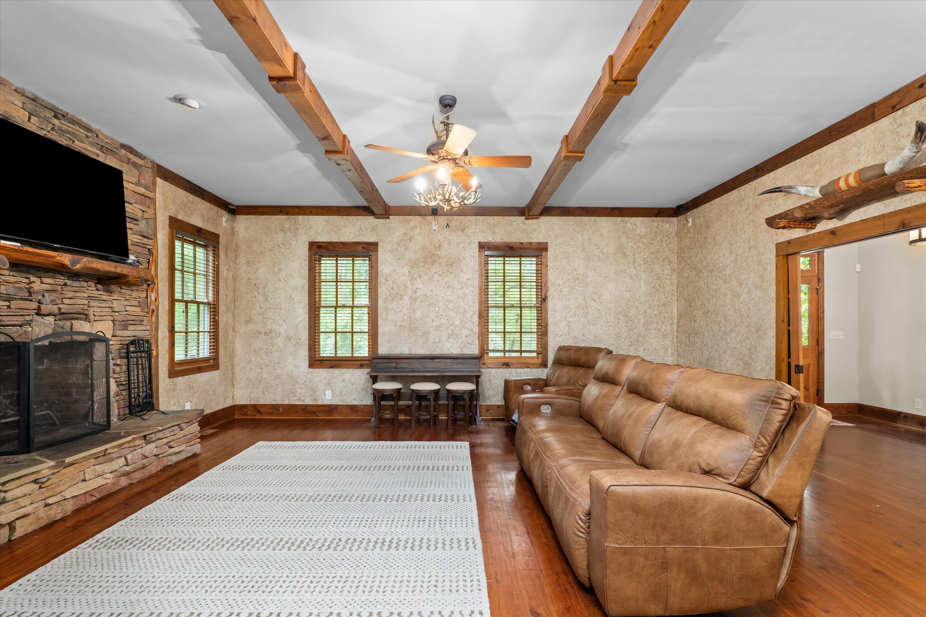 7601 WINFIELD HILLS Road