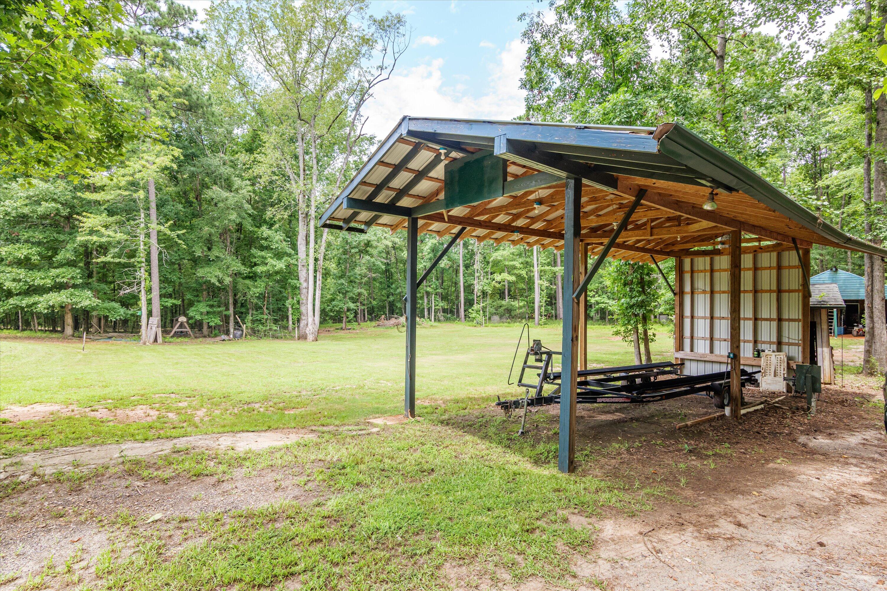 7601 WINFIELD HILLS Road