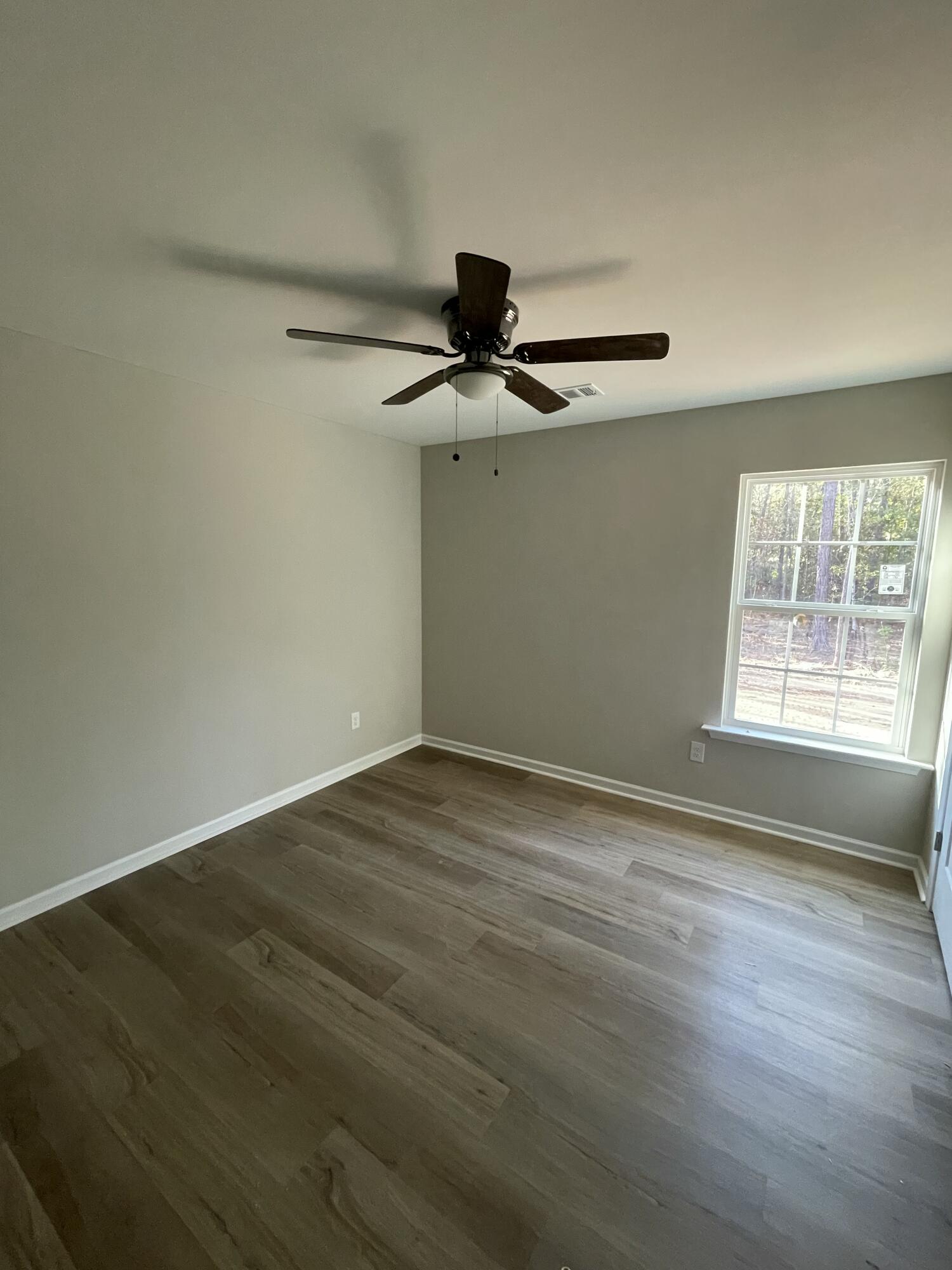 512 LAKEWOOD Drive