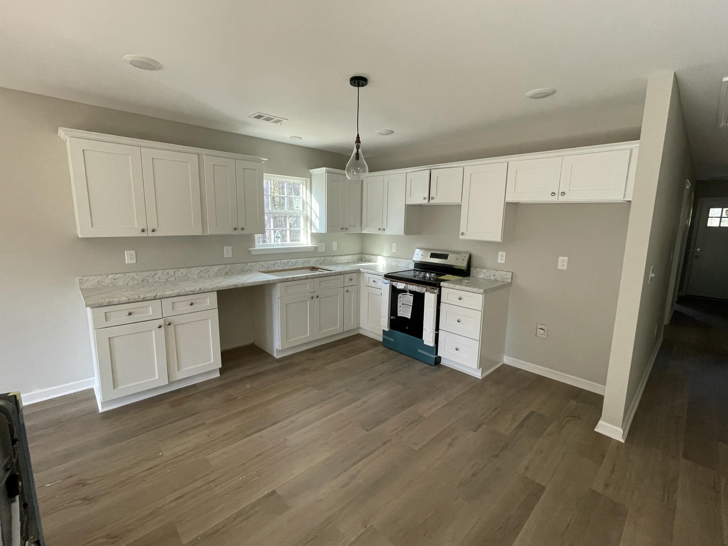 512 LAKEWOOD Drive