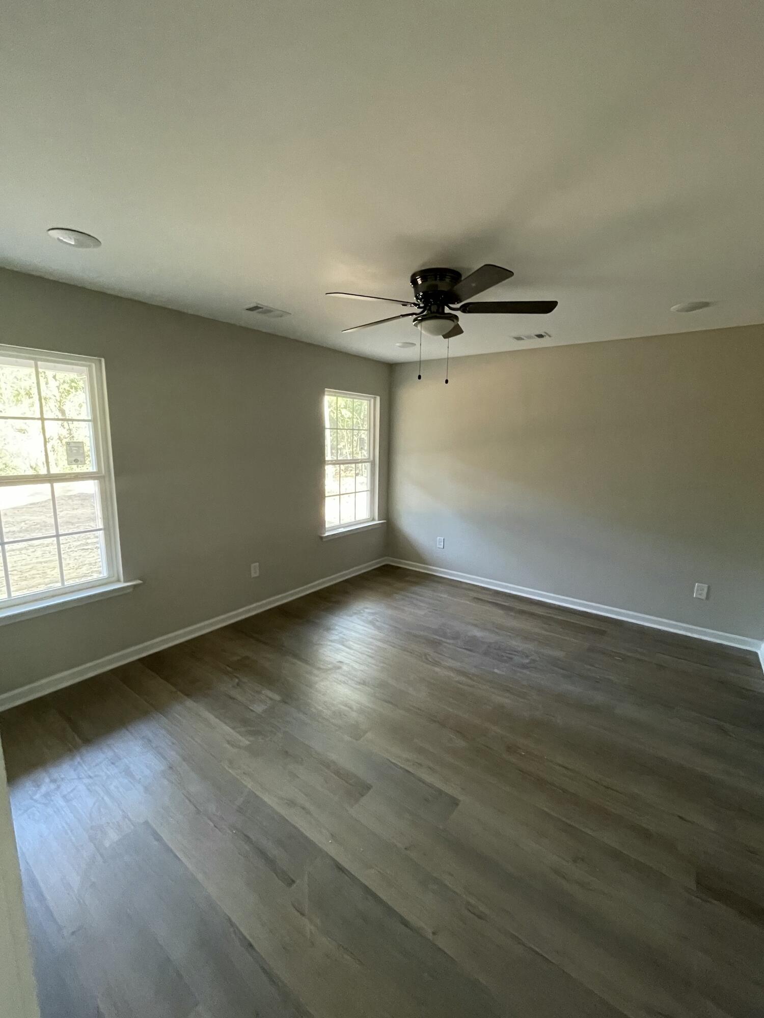 512 LAKEWOOD Drive