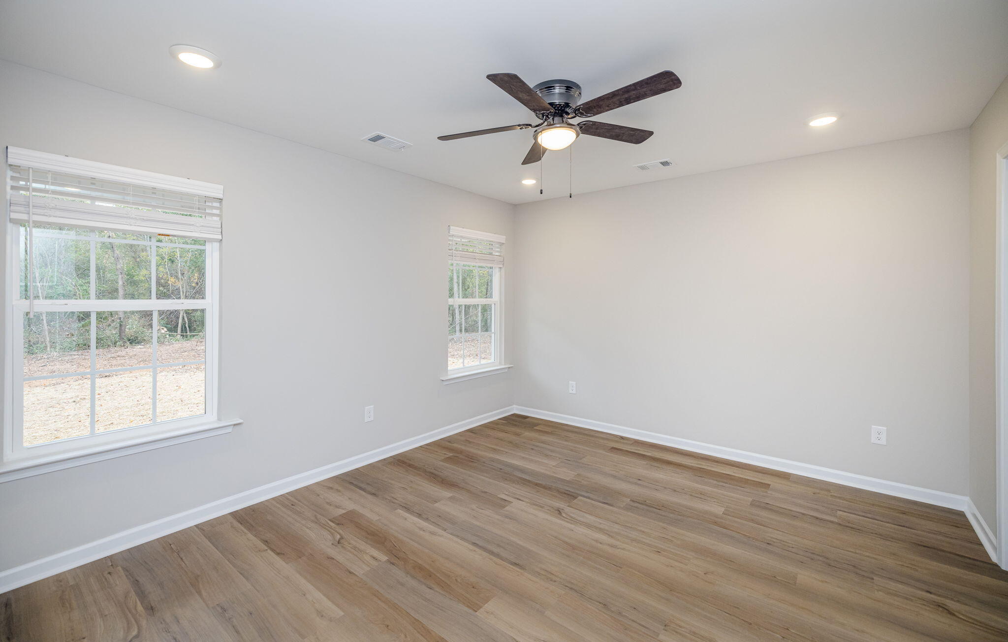 512 LAKEWOOD Drive