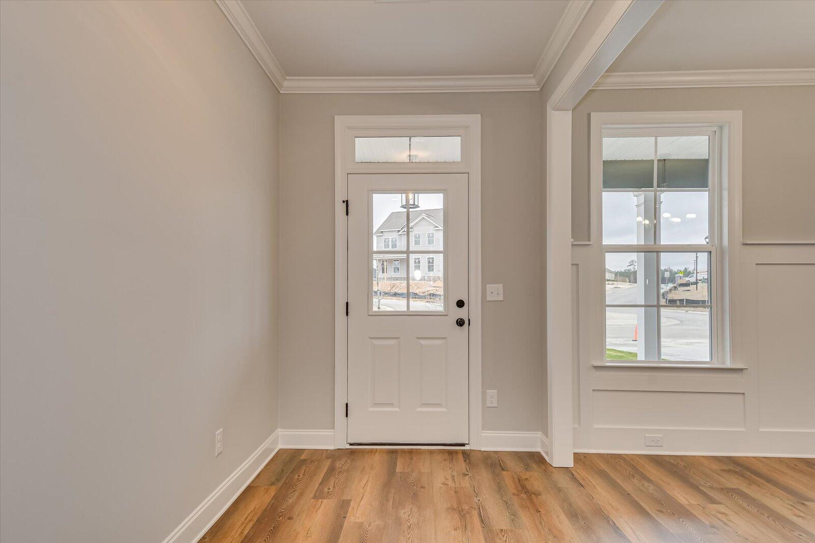 910 WALKER POINT DR Drive