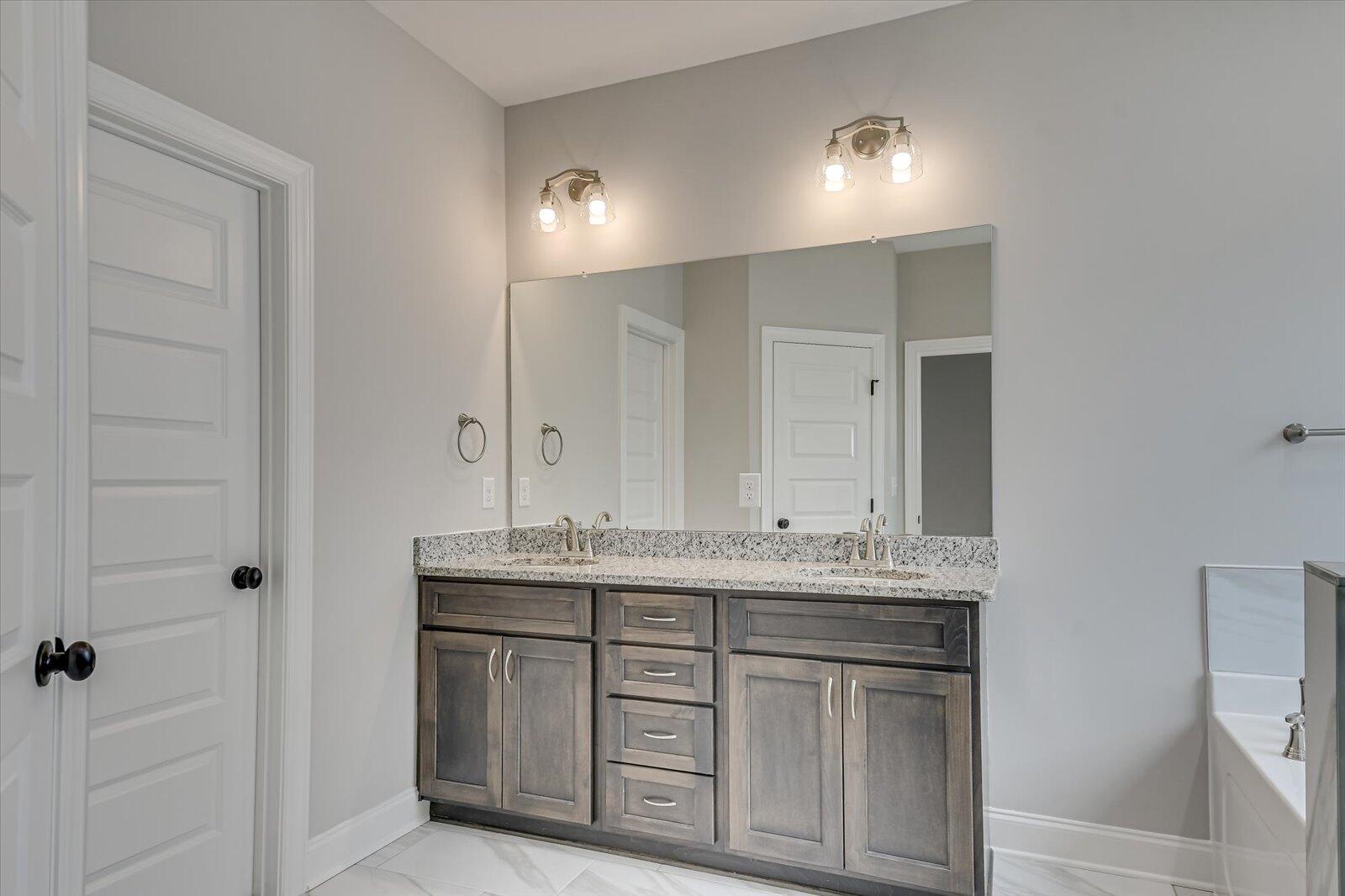 910 WALKER POINT DR Drive