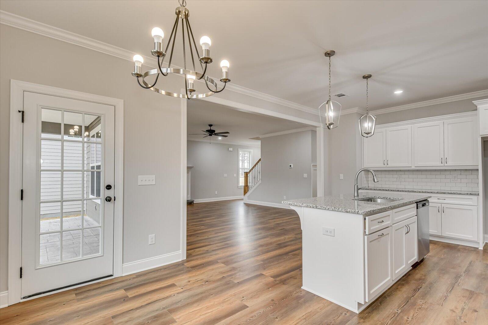 910 WALKER POINT DR Drive