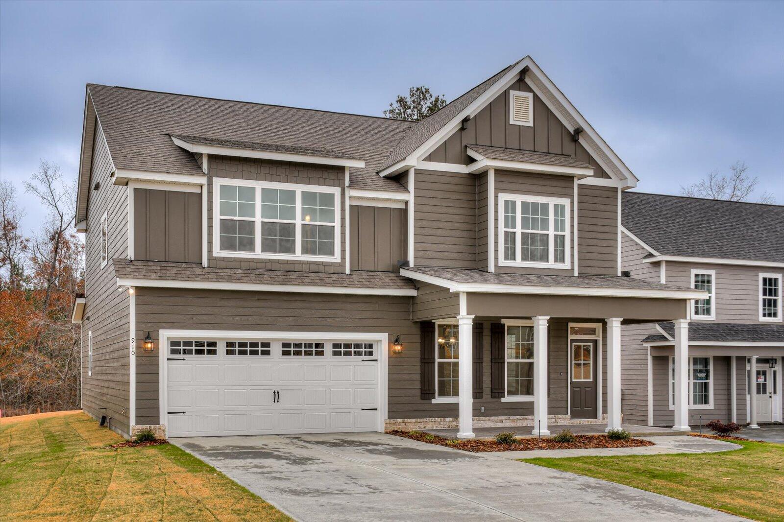 910 WALKER POINT DR Drive