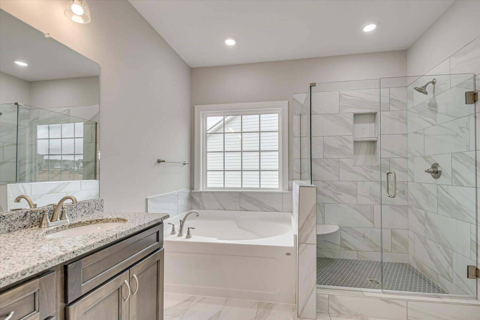 910 WALKER POINT DR Drive