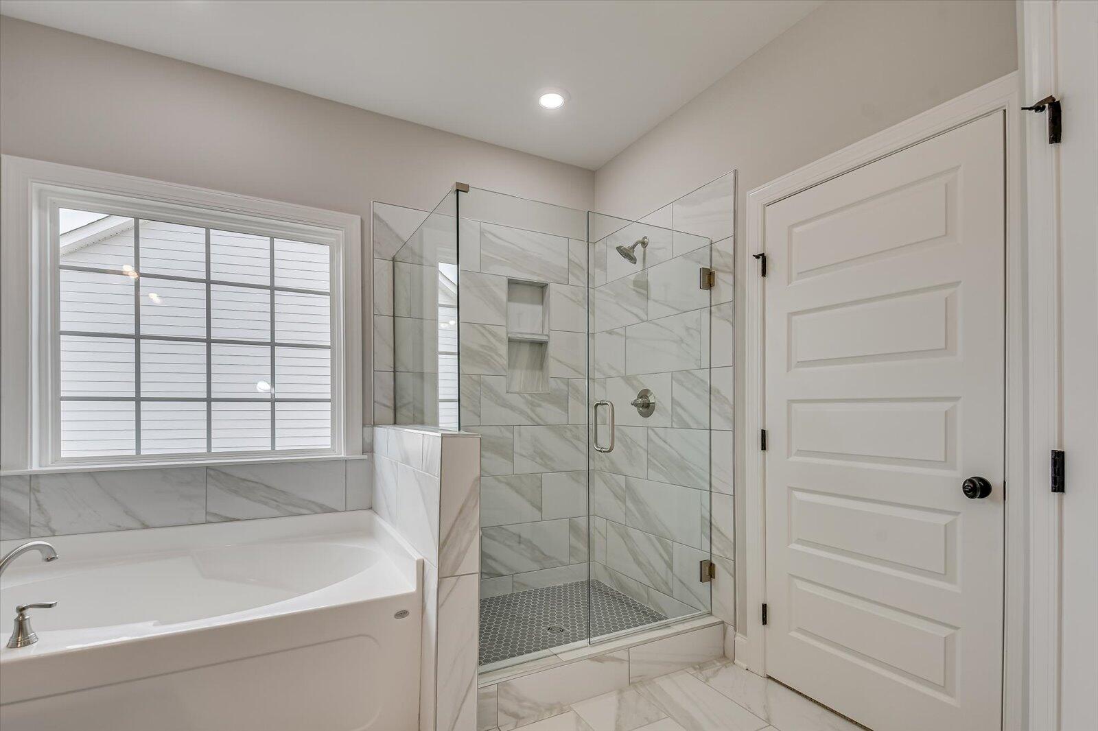 910 WALKER POINT DR Drive