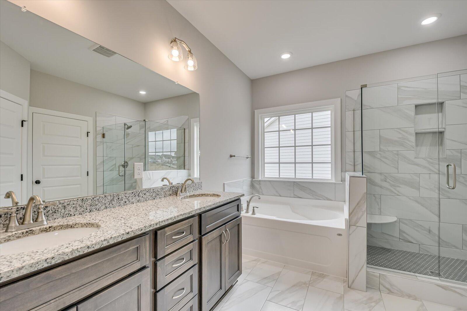 910 WALKER POINT DR Drive