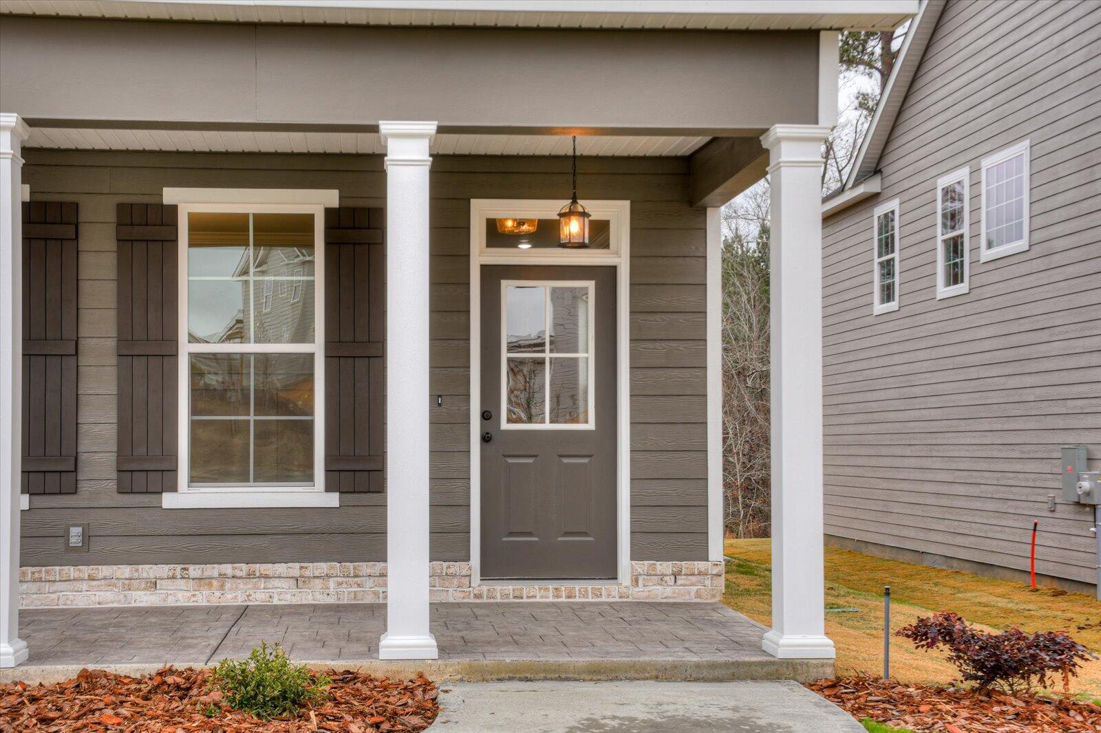 910 WALKER POINT DR Drive