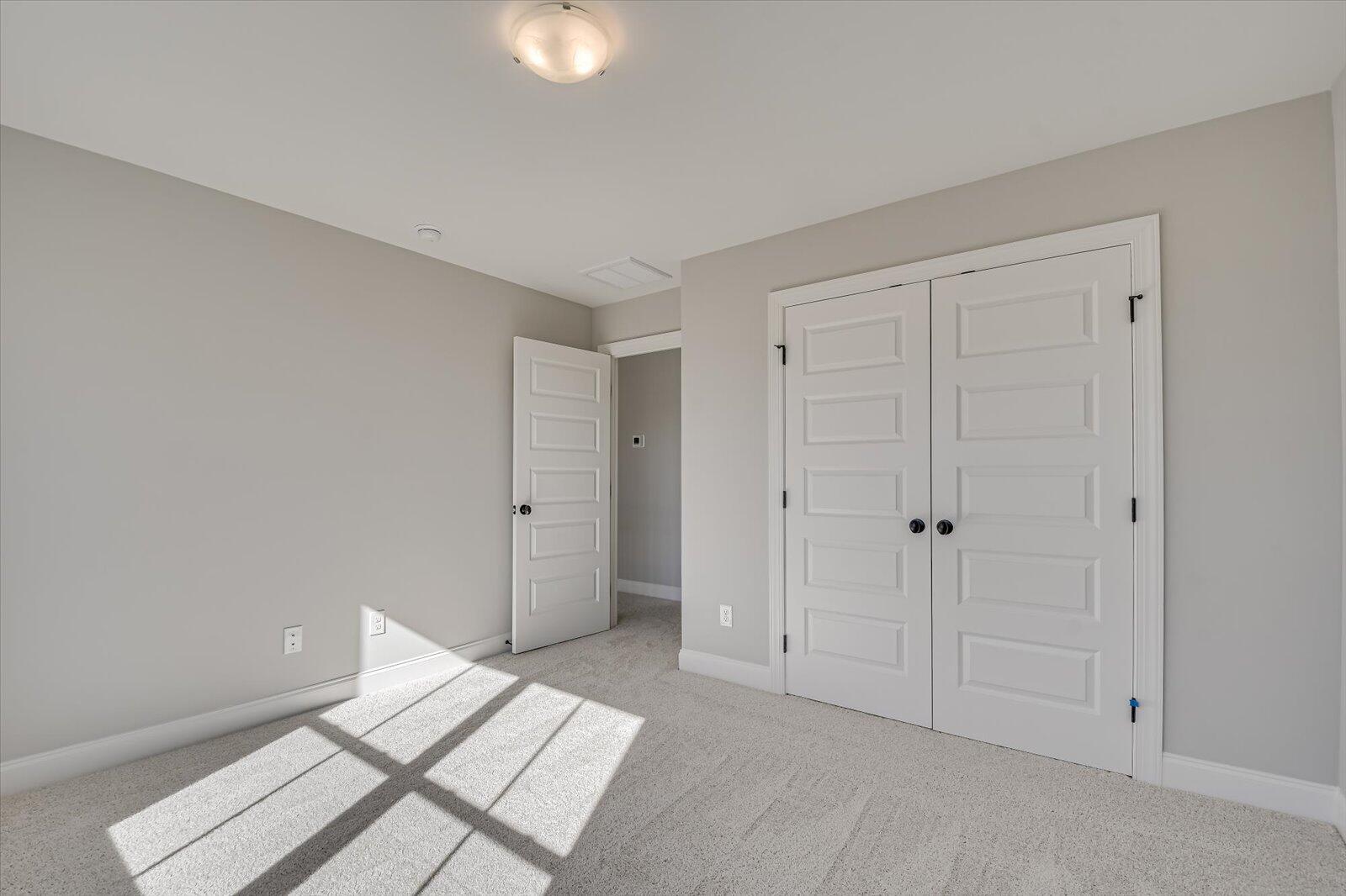 914 WALKER PT Drive