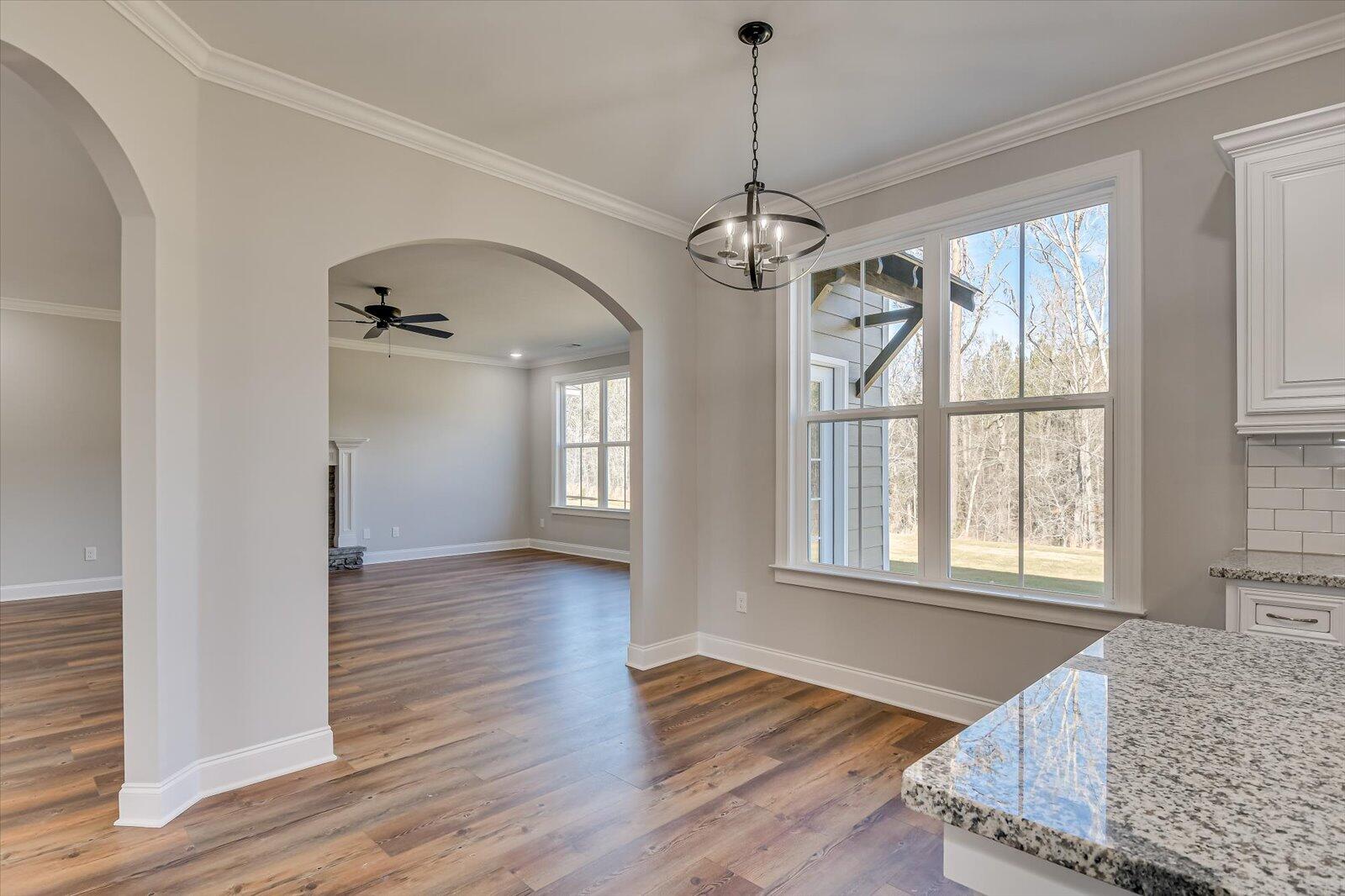 914 WALKER PT Drive
