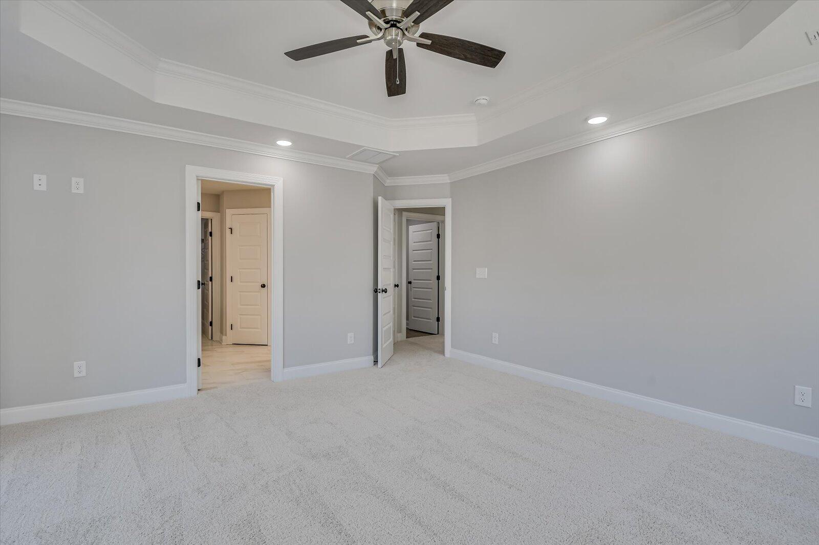 914 WALKER PT Drive