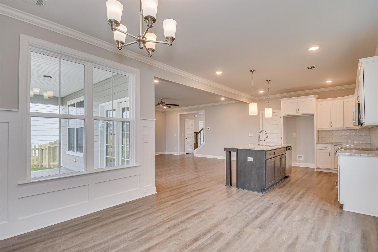 917 WALKER PT Drive
