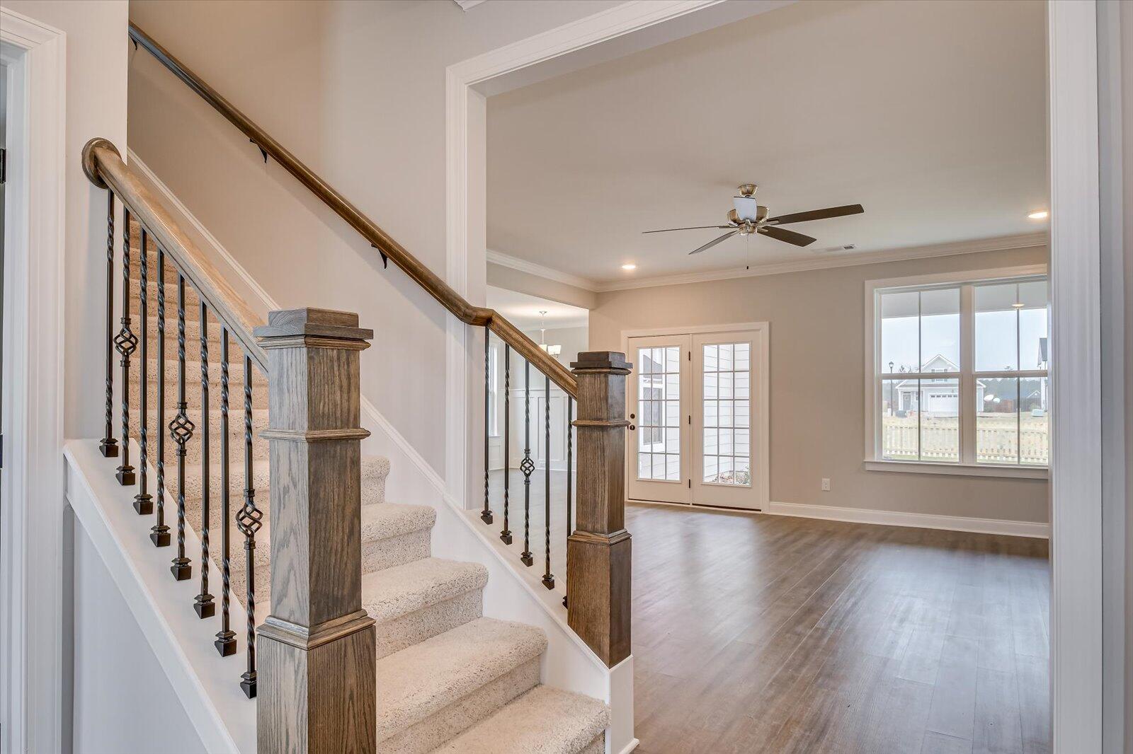 917 WALKER PT Drive