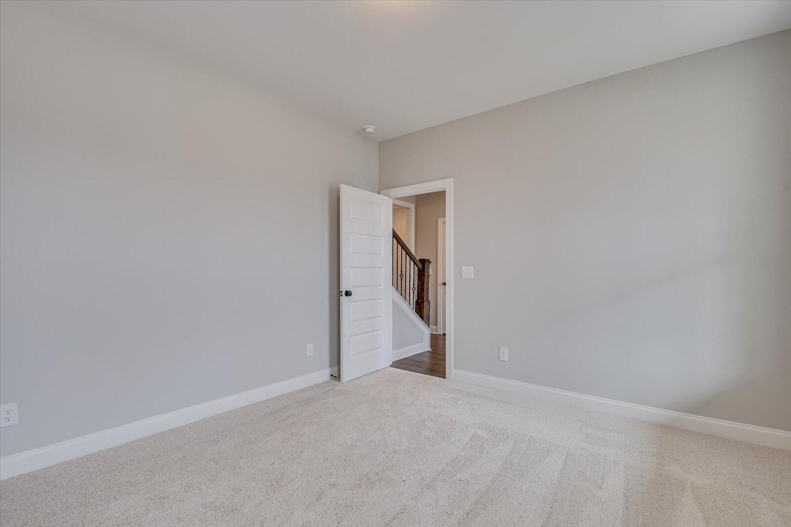 917 WALKER PT Drive