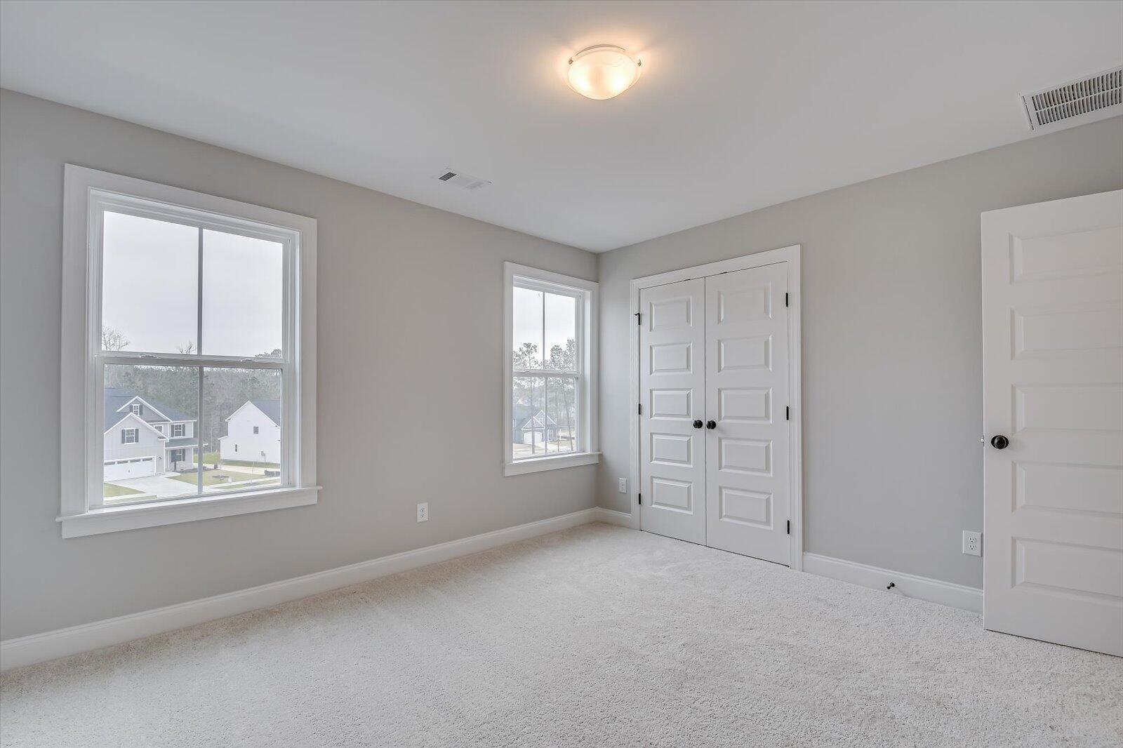 917 WALKER PT Drive