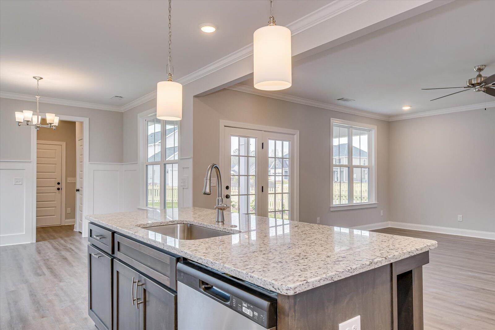 917 WALKER PT Drive