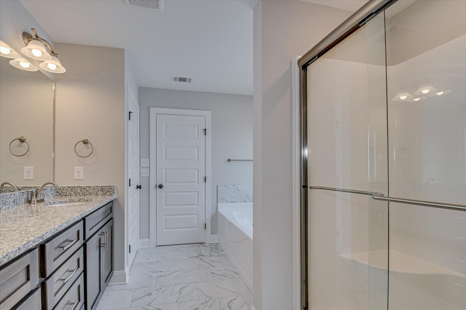917 WALKER PT Drive