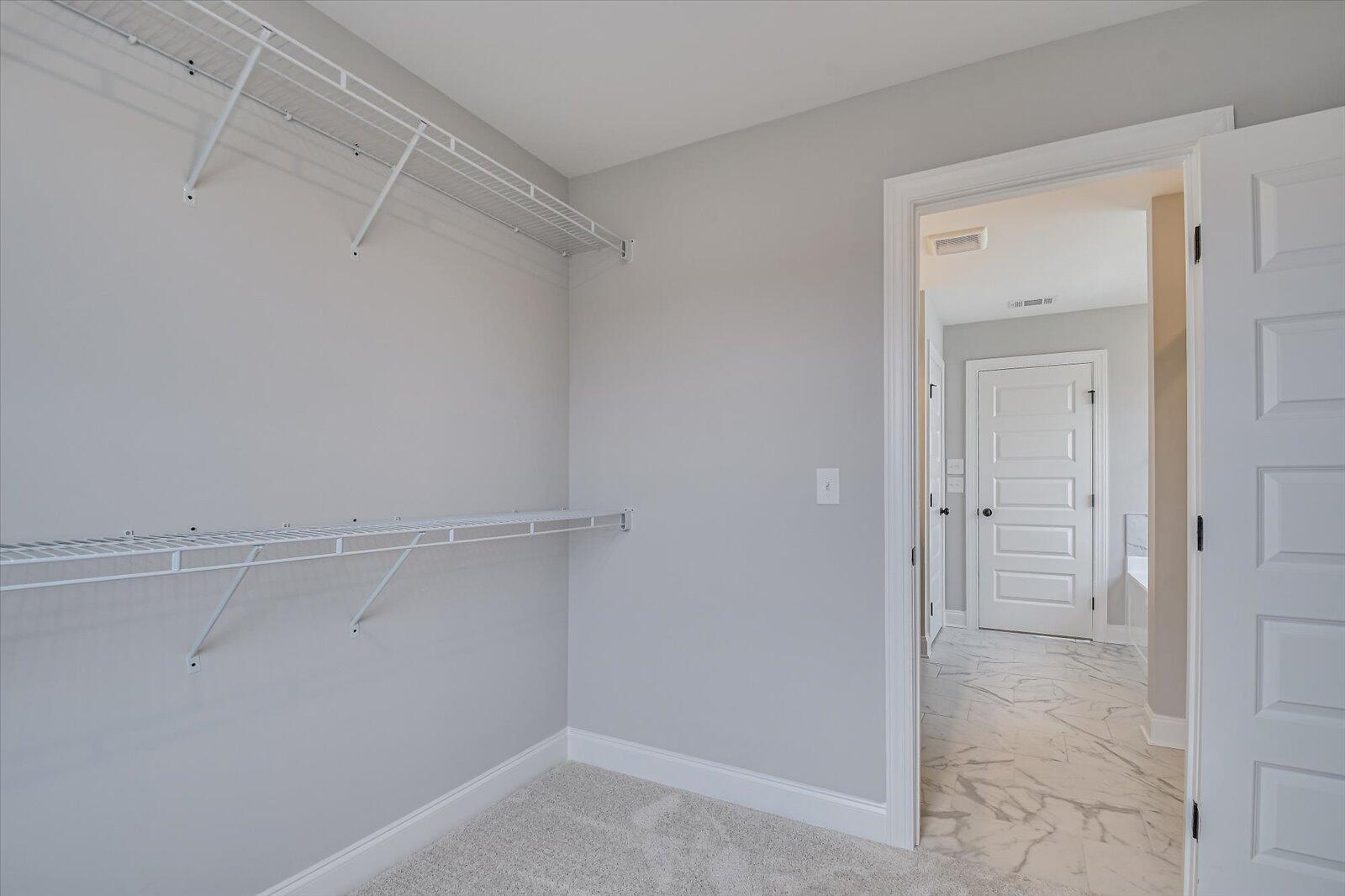 917 WALKER PT Drive