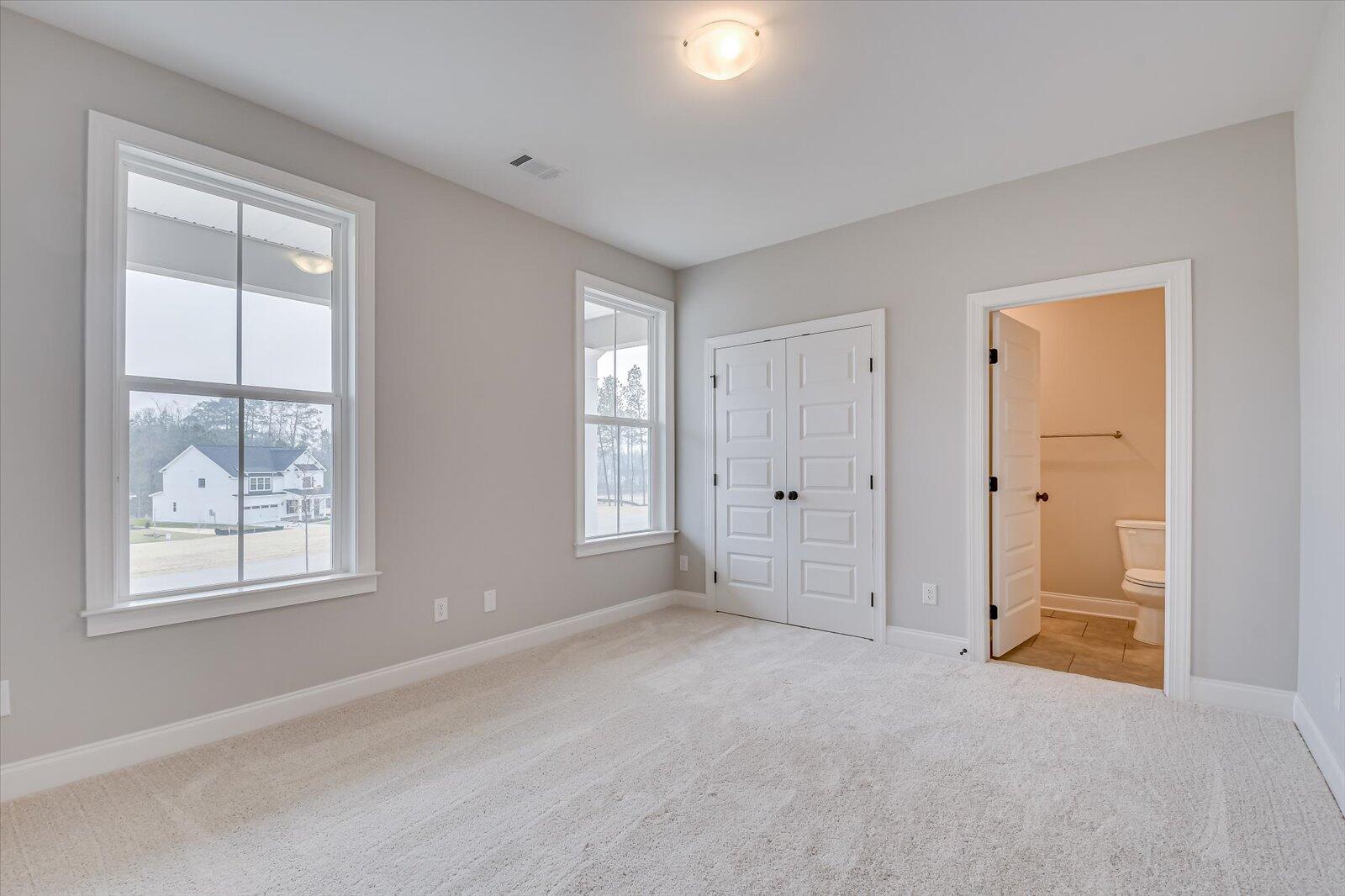 917 WALKER PT Drive