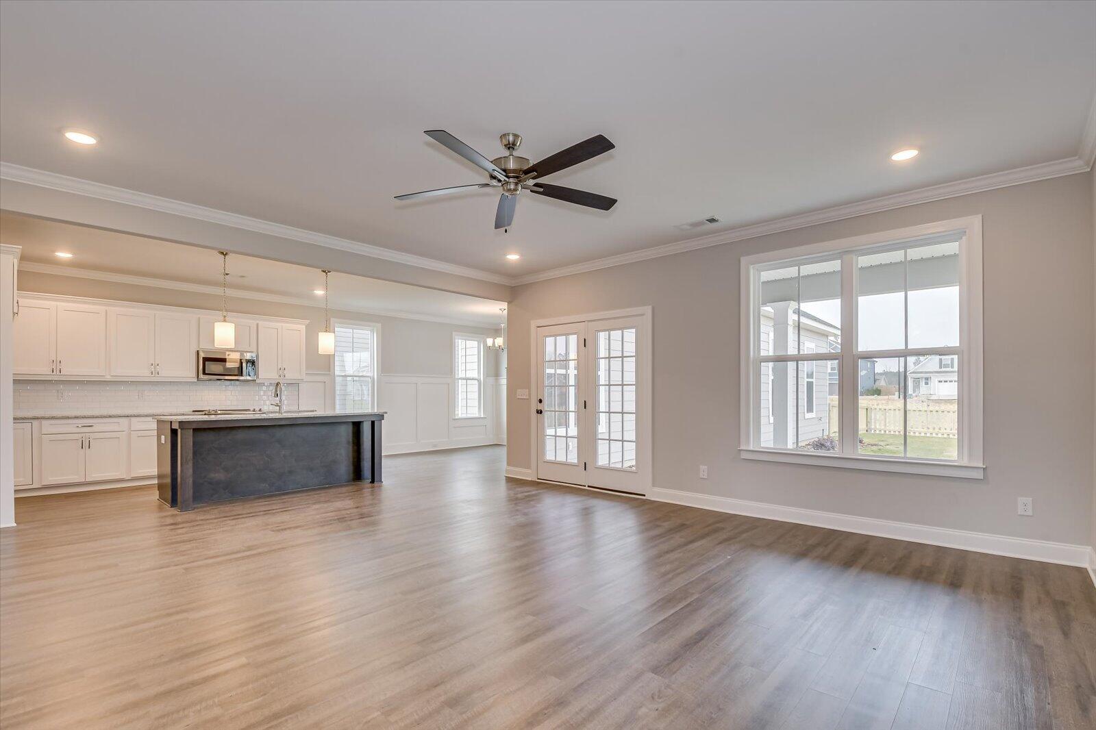 917 WALKER PT Drive