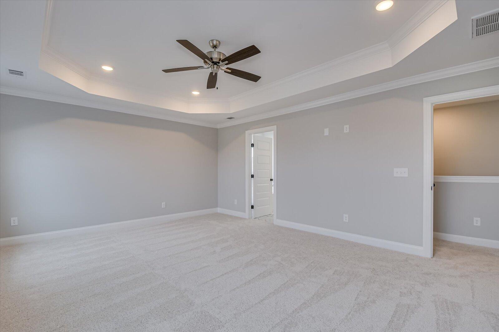 917 WALKER PT Drive