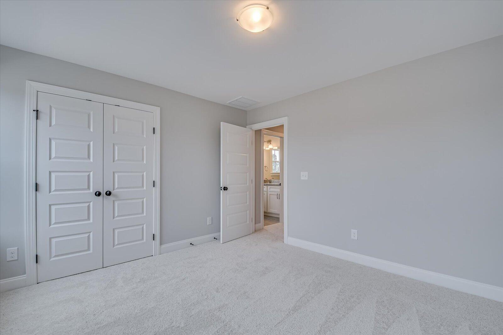 917 WALKER PT Drive