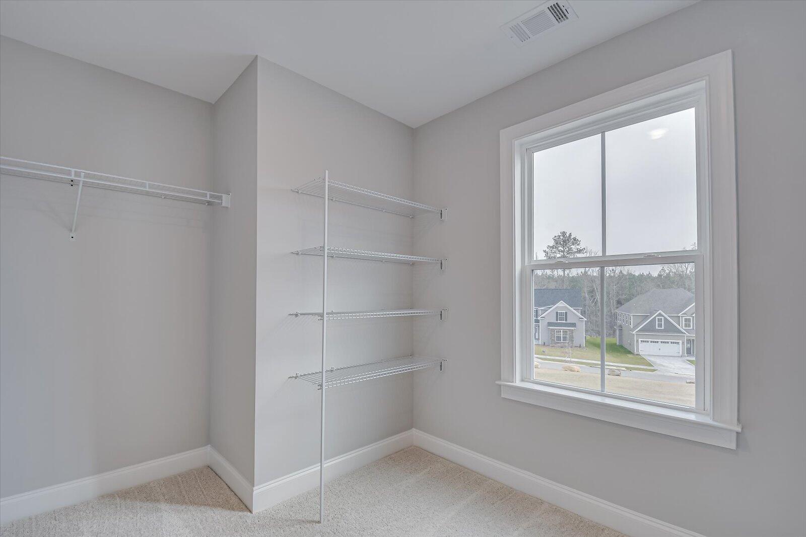 917 WALKER PT Drive