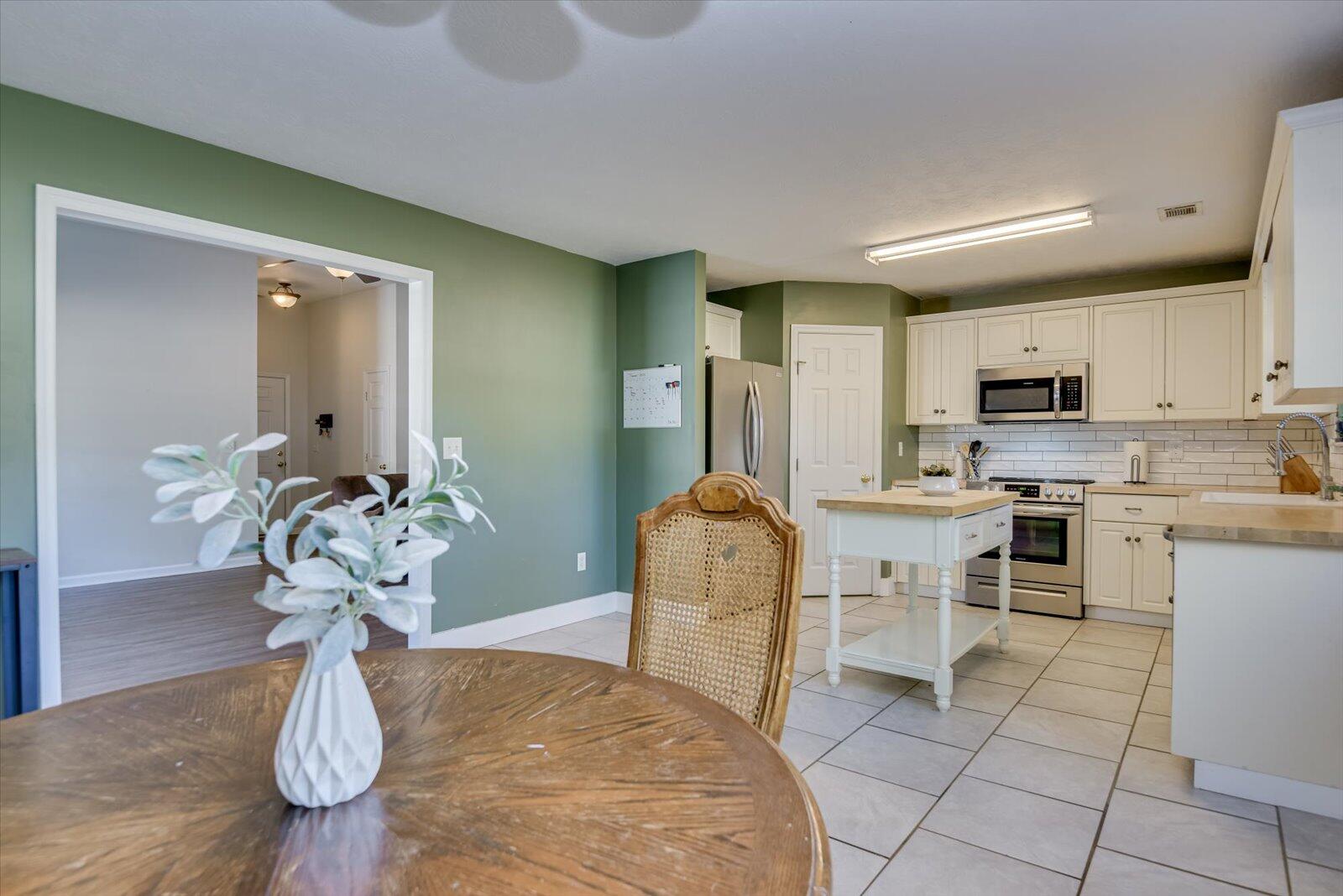 138 ROCKROSE Drive