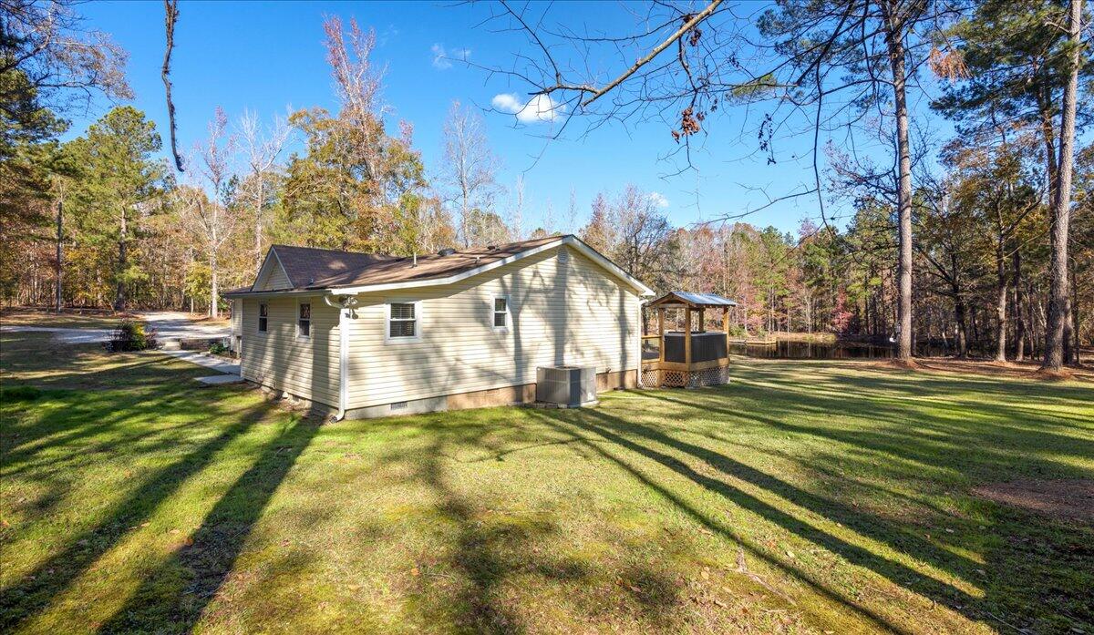 6530 ROBERTS Drive