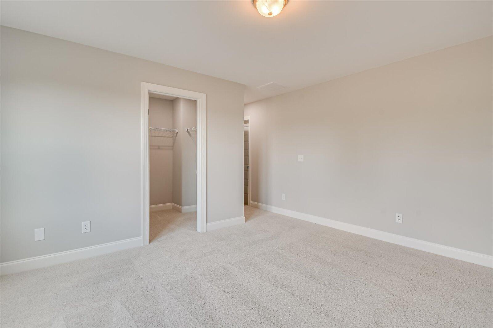6236 CANTERBURY FARMS Parkway
