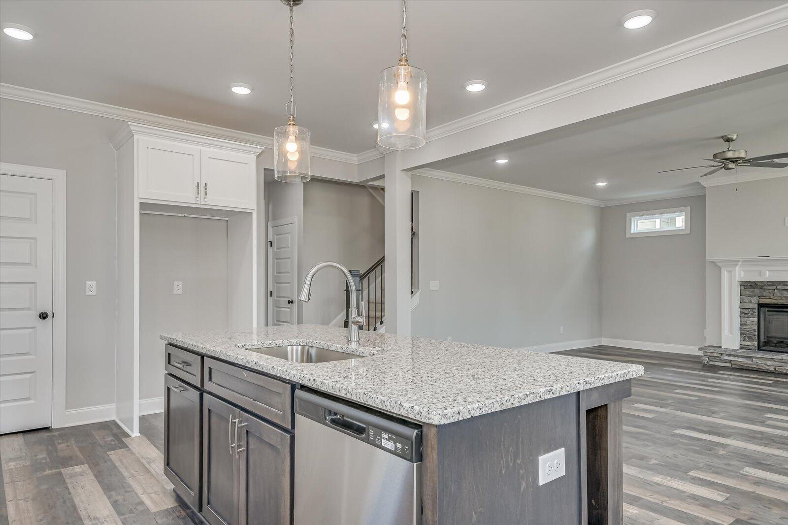 6236 CANTERBURY FARMS Parkway