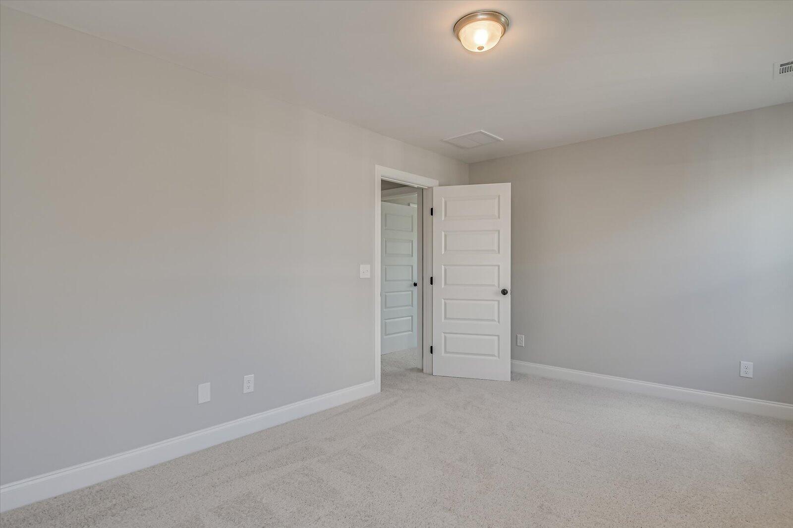 6236 CANTERBURY FARMS Parkway