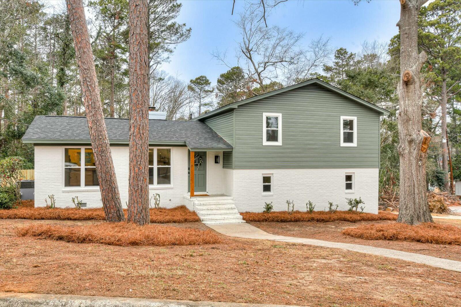 114 GLENORA Drive