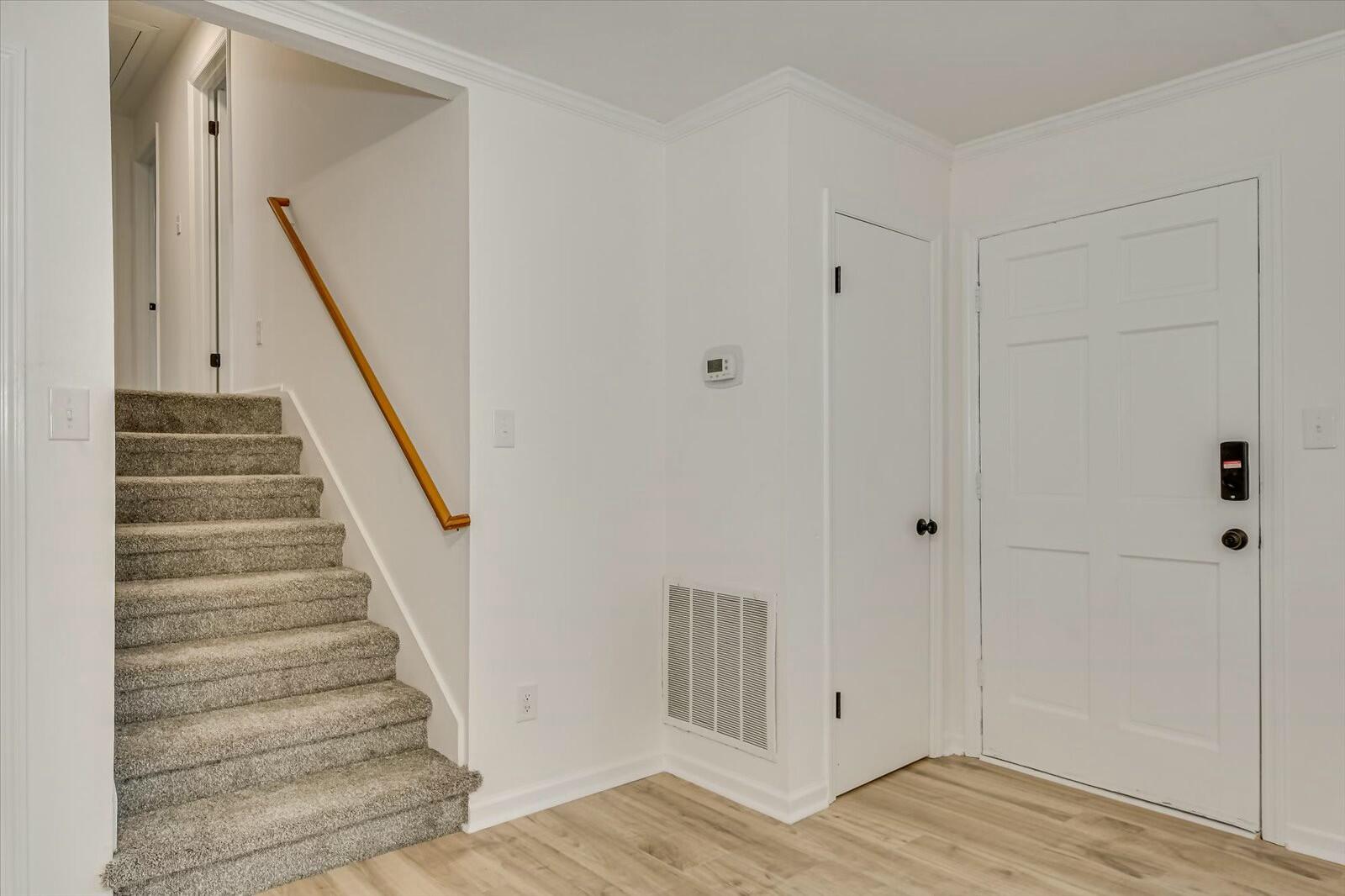 114 GLENORA Drive