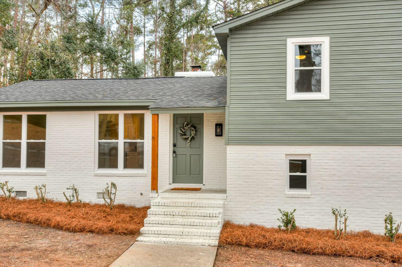 114 GLENORA Drive