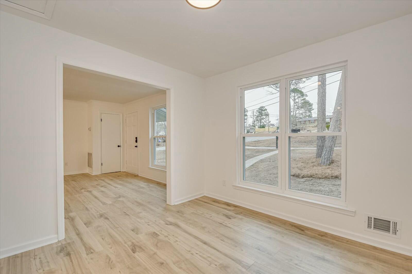 114 GLENORA Drive