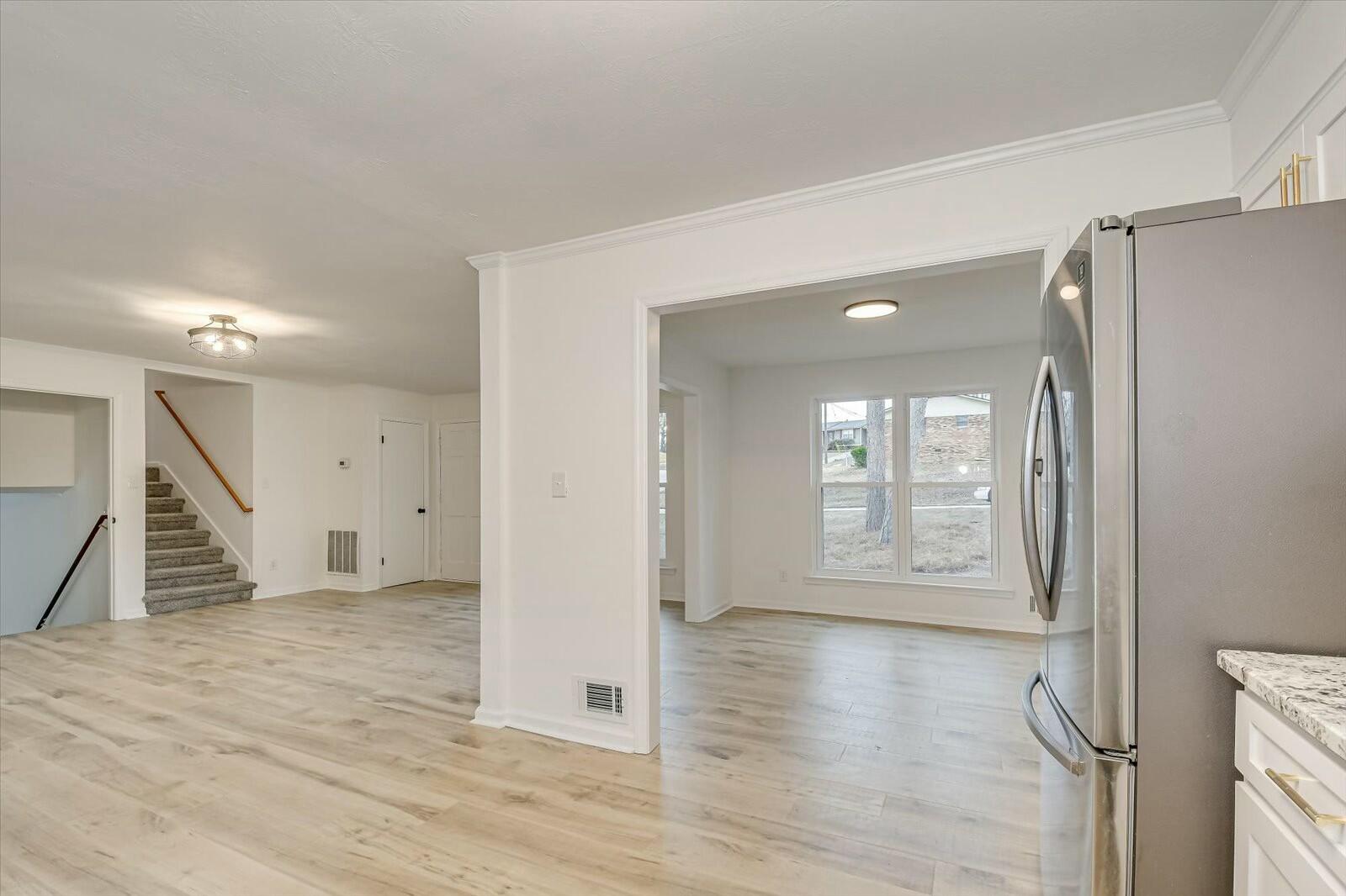 114 GLENORA Drive