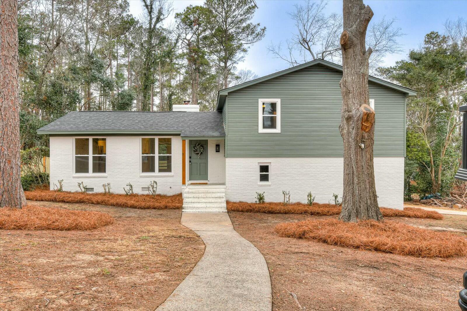 114 GLENORA Drive