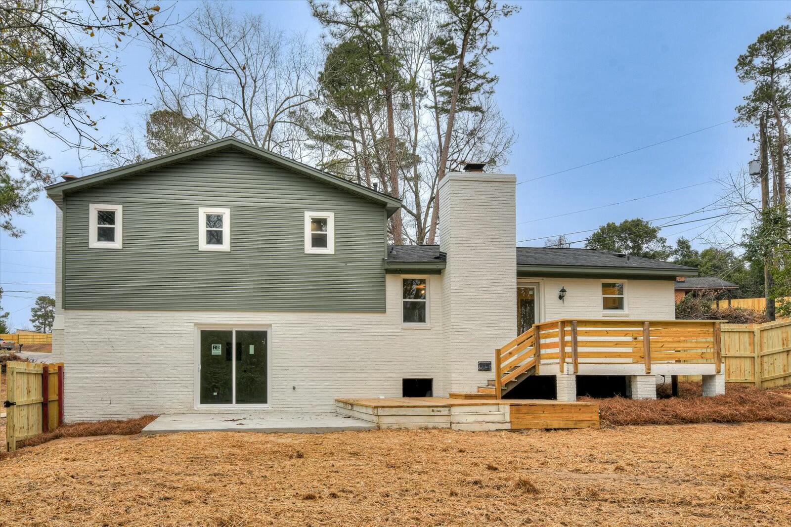 114 GLENORA Drive