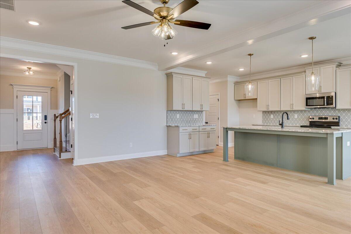 5109 GREYTON Circle