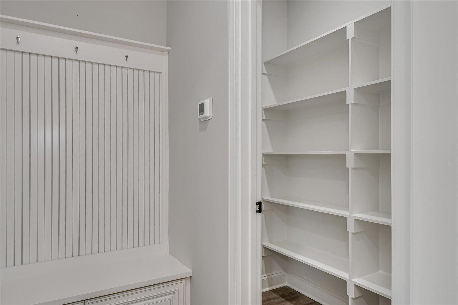 6240 CANTERBURY FARMS Parkway